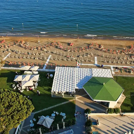 Отель Torre Del Sole Террачина