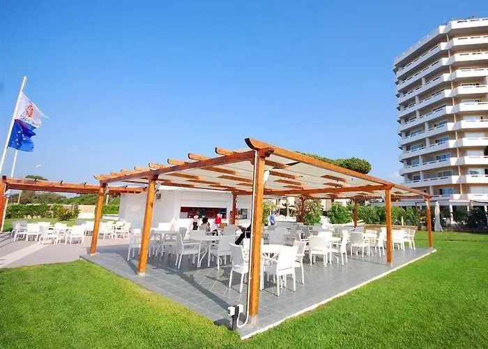 Отель Torre Del Sole 4*