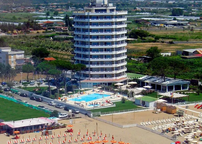 Torre Del Sole Террачина